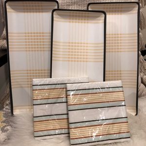 Magnolia Dining - Hearth And Hand With Magnolia 3 Trays & Napkin Set Magnolia Dining - Hearth And Hand With Magnolia 3 Trays & Napkin Set